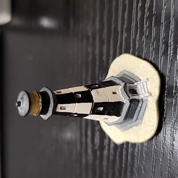 Lenox Thimble Lighthouses (set of 3) - Picture 5 of 9